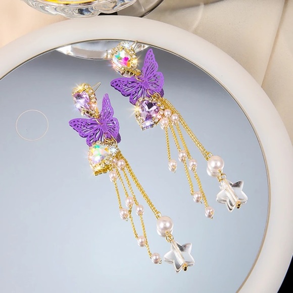 🌟 Beautiful Butterfly 🦋 Long Crystals Earrings - Picture 5 of 7